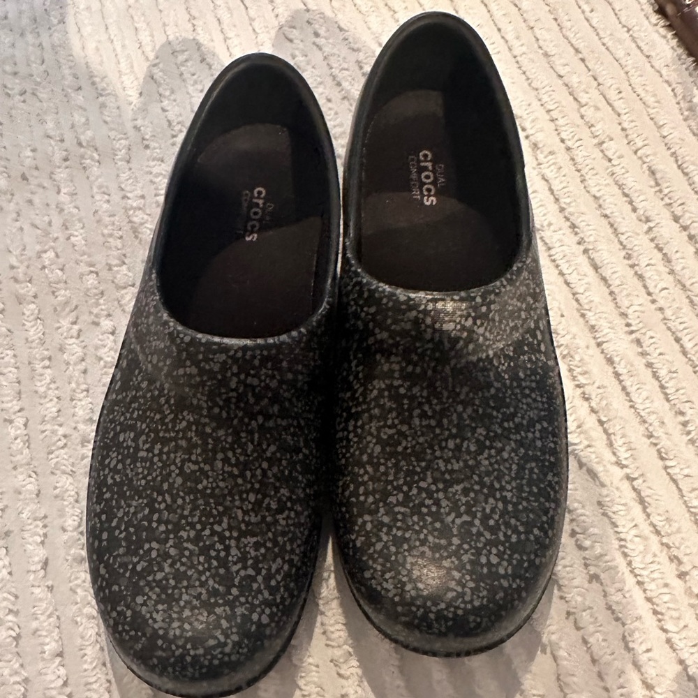 Women’s Crocs neria size 8